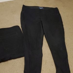 Two pairs of black old navy jeggings size 14 short